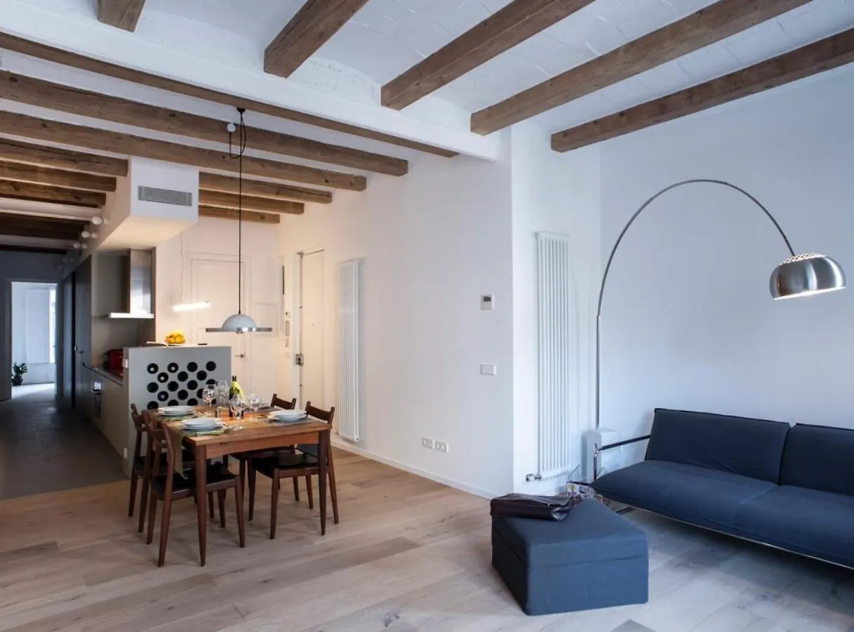 Flat San Antoni Villaroel/Apartment Barcellona Spagna